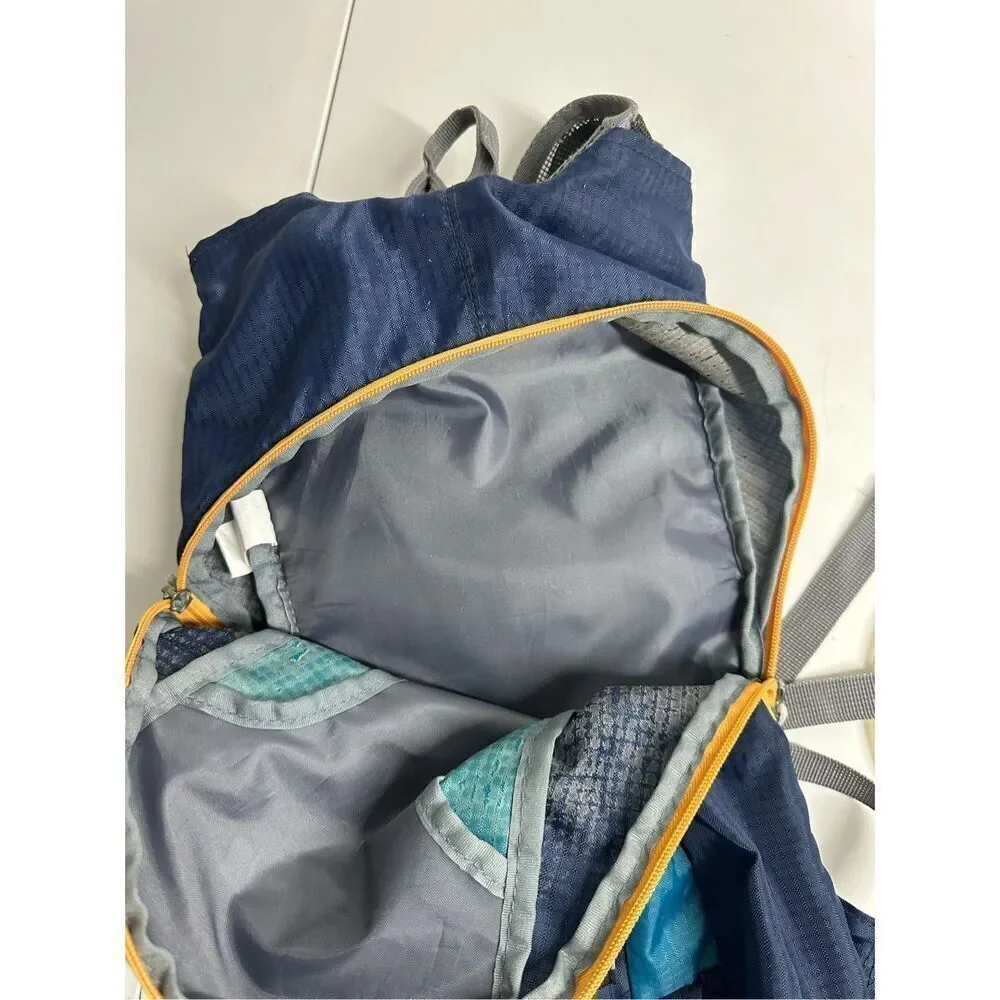 Crane Sports Hydration Blue Hiking Backpack - 2L W Padded Mesh & Adjust Belt